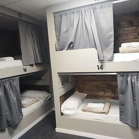 As Pozas Termais بيت شباب *